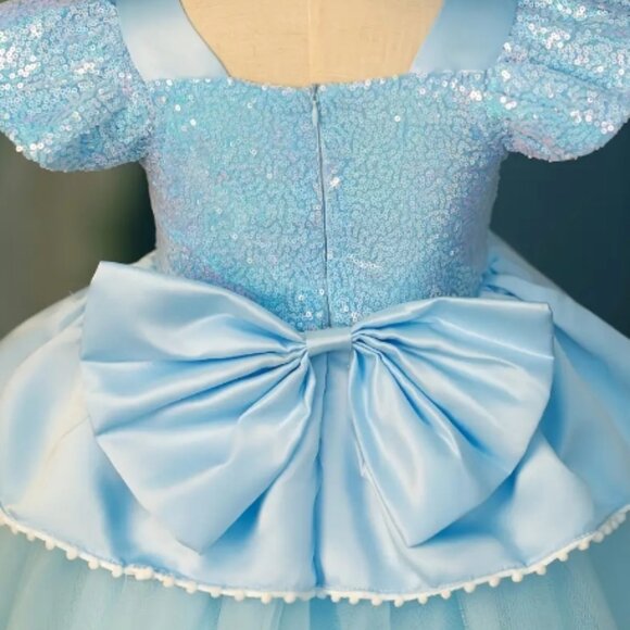 Blue Princess Kids Halloween Costume - Picture 4 of 5